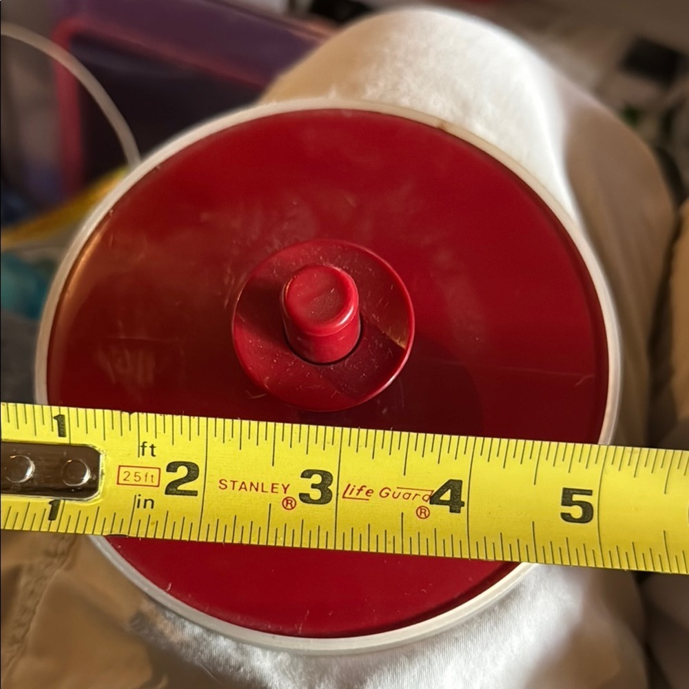 Red Circular Lid - Picture 2 of 4